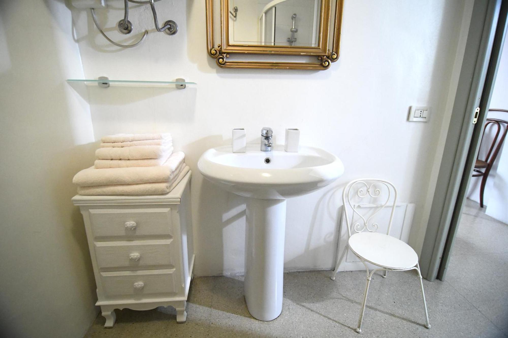 Hotel Domo Peonia Bianca Nuoro  Habitación foto